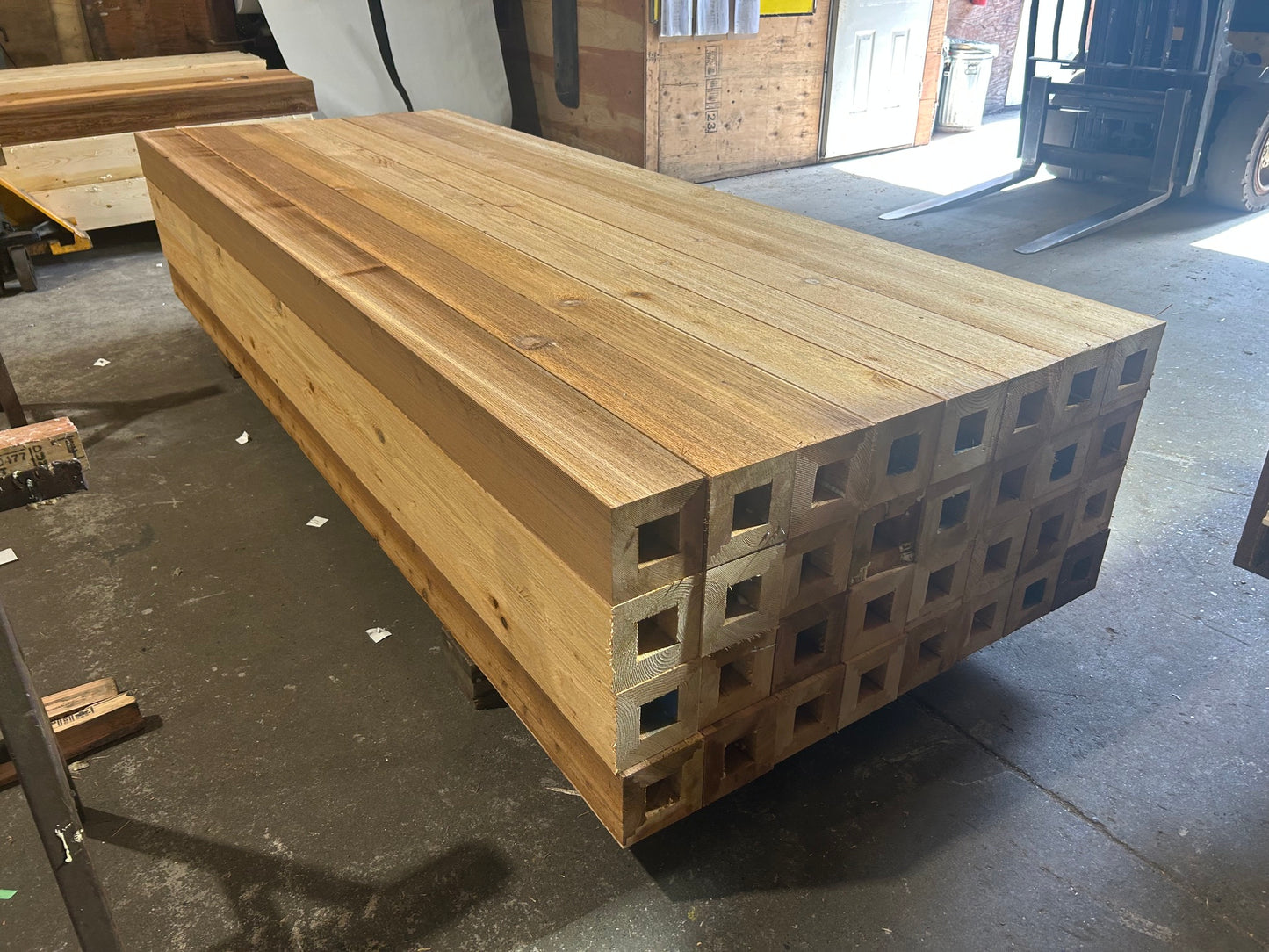 WRC Seamless Post™ – Engineered Western Red Cedar Structural Posts